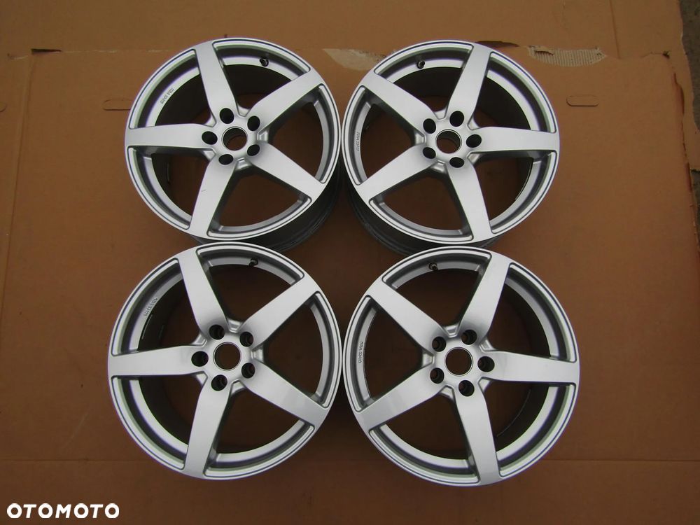4x Felgi 18 Audi A4 A5 A6 S6 A7 S7 C8 A8 Q3 Q5 Q7 VW Tiguan Mercedes EQ EQC Skoda Karoq Kodiaq Yeti Superb Seat Ateca BMW 8 j 5x112 ET26 - 3