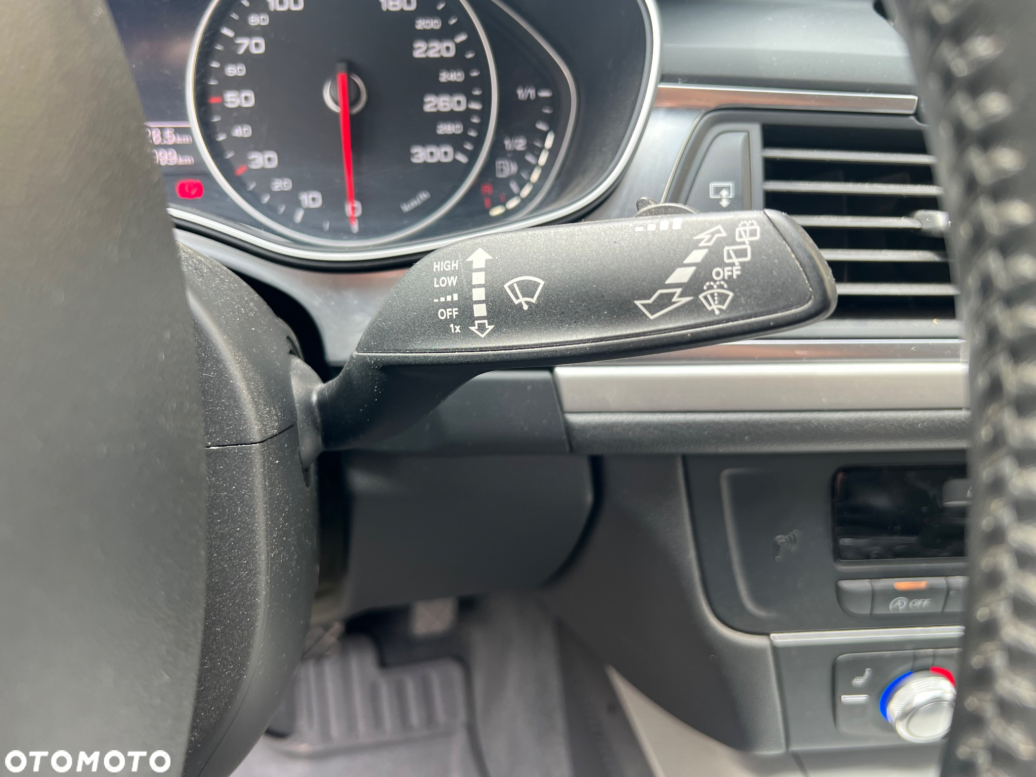 Audi A6 Avant 2.0 TDI Ultra S tronic - 31