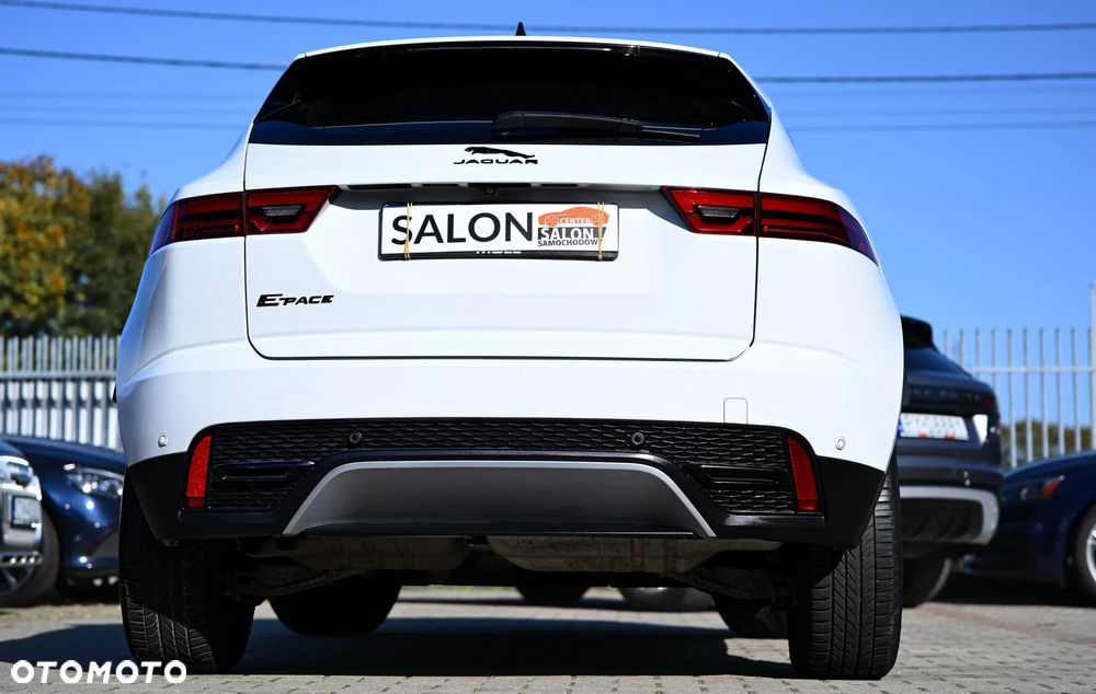 Jaguar E-Pace 2.0 D165 mHEV AWD R-Dynamic Black - 35