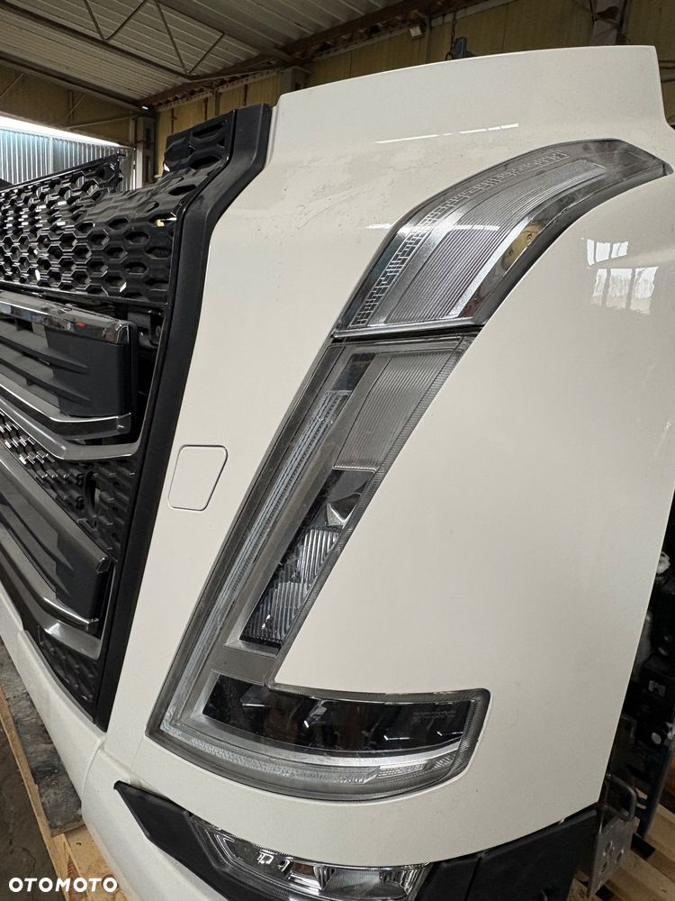 Przód z lampami okular atrapa grill Volvo FH5 - 4