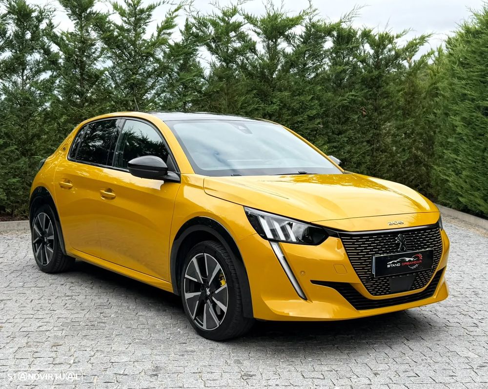 Peugeot e-208 GT Pack - 4