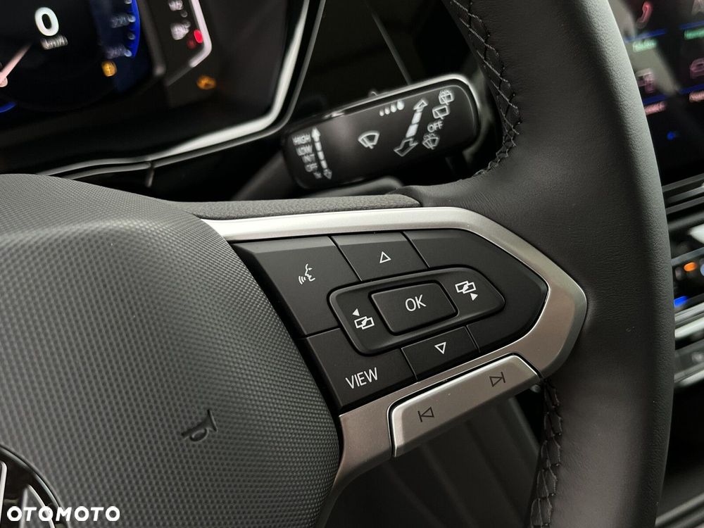 Volkswagen Touran - 23