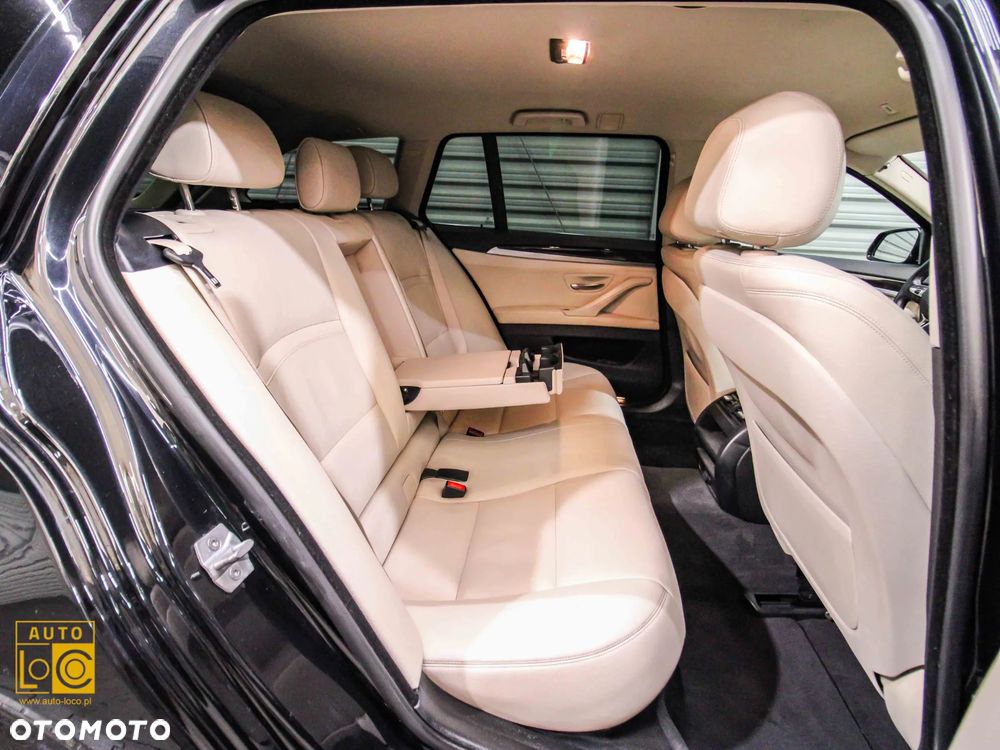 BMW Seria 5 520d xDrive Luxury Line - 11