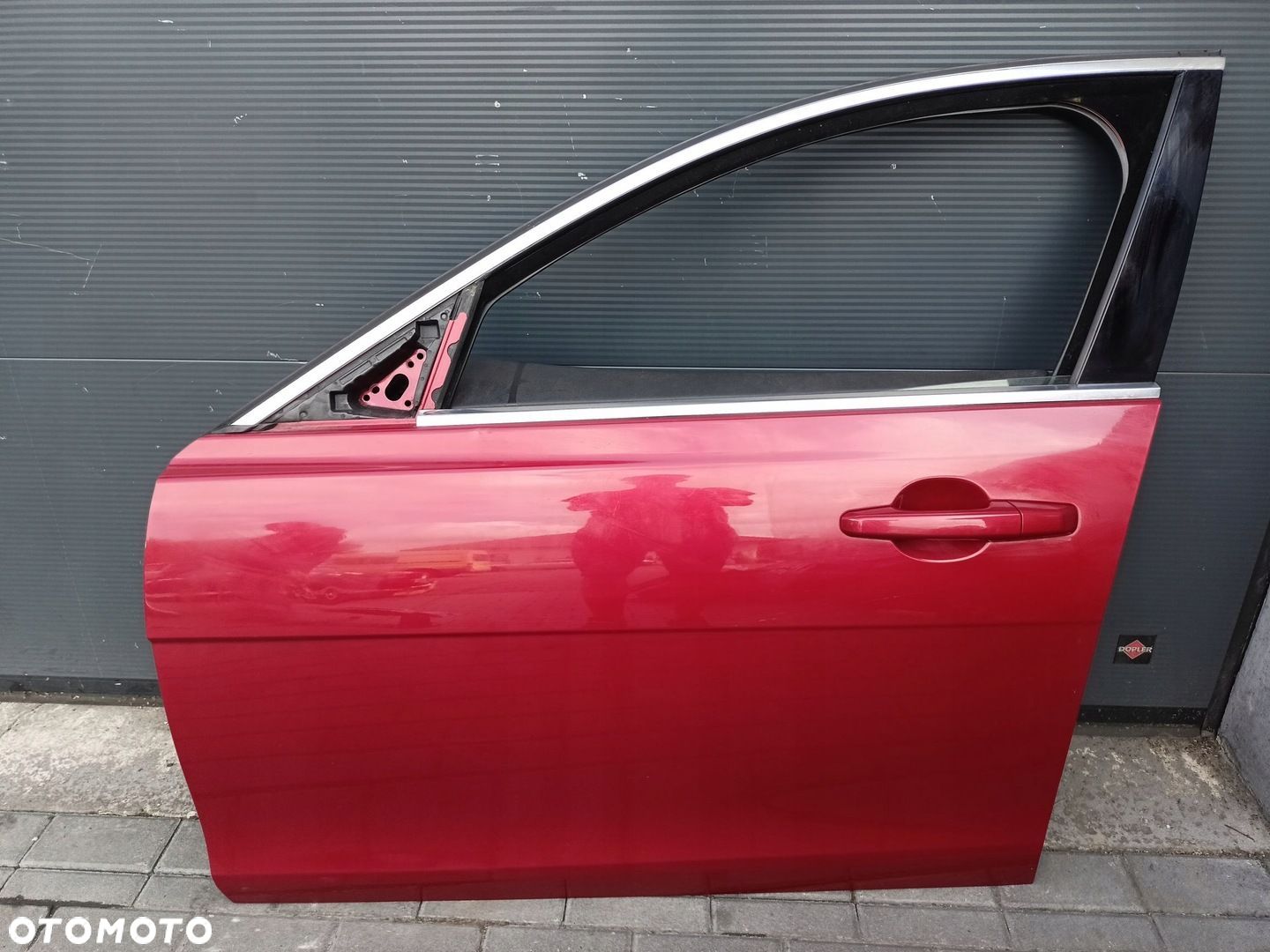JAGUAR XE X760 - DRZWI LEWY PRZÓD - 1