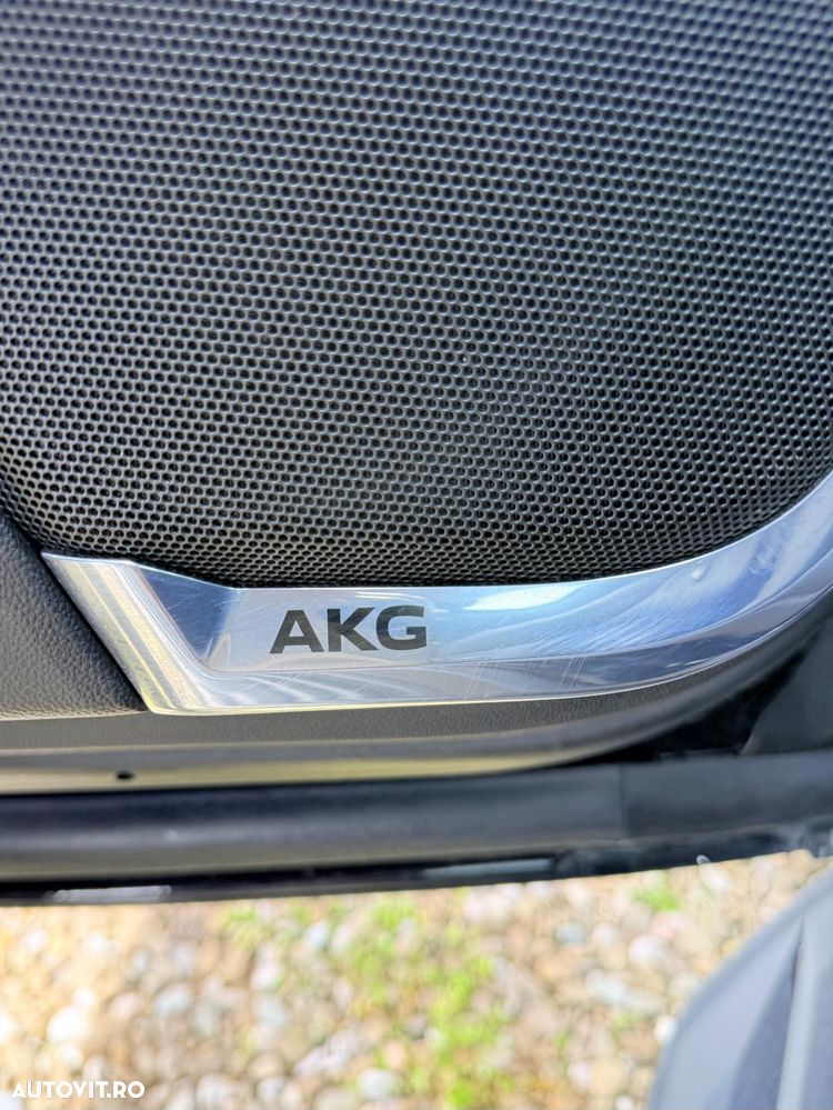 Cadillac Escalade 6.2 V8 AWD AT Platinum - 36