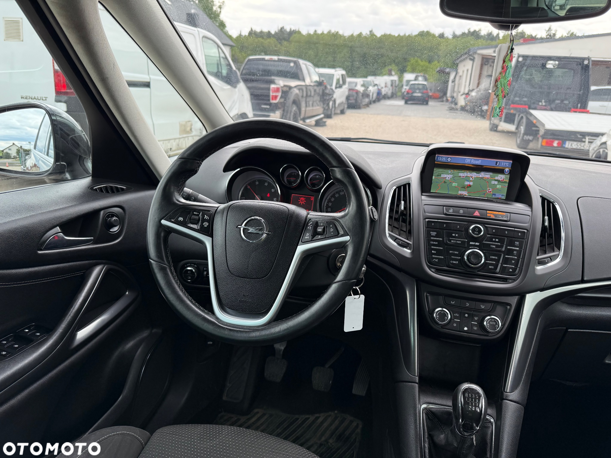 Opel Zafira - 10