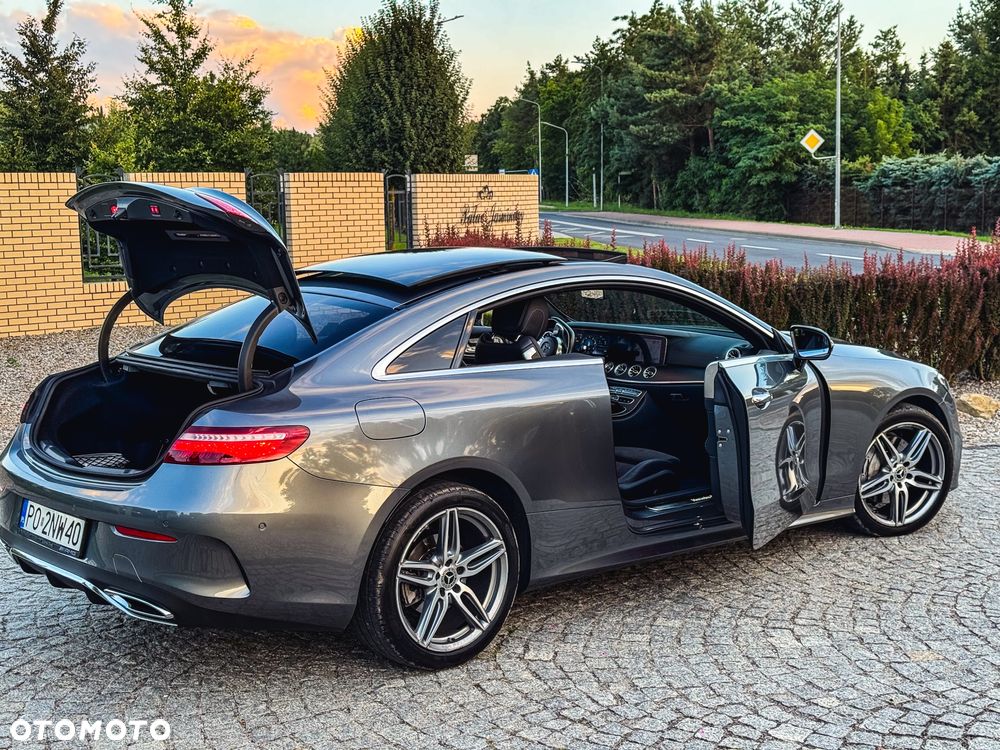 Mercedes-Benz Klasa E 220 d Coupe 4-Matic 9G-TRONIC - 21