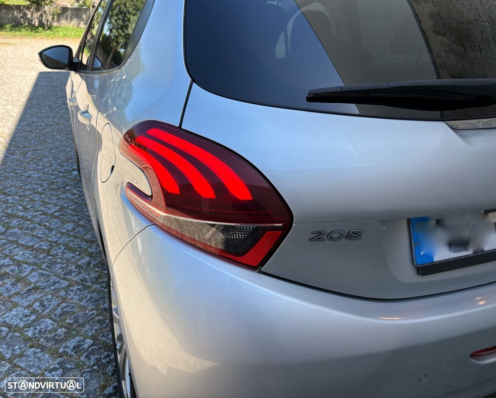 Peugeot 208 1.2 PureTech Style - 26