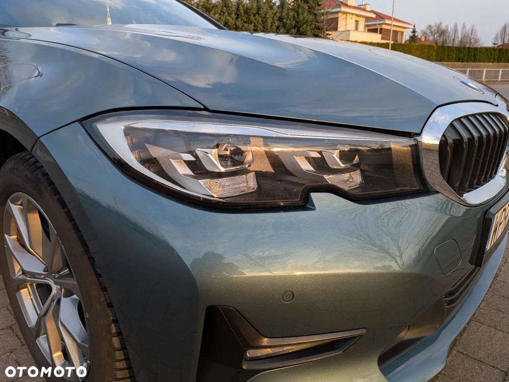 BMW Seria 3 318d - 11