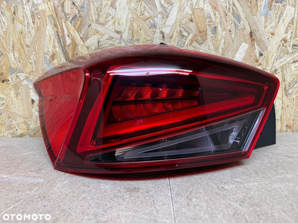 LAMPA TYŁ LEWA W BŁOTNIK LED SEAT IBIZA V 6F0 6F0945207F
