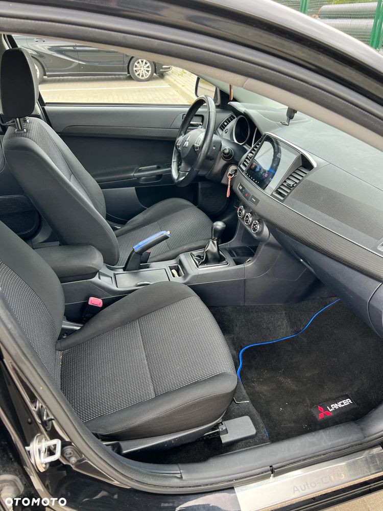 Mitsubishi Lancer 1.6 Intense - 23