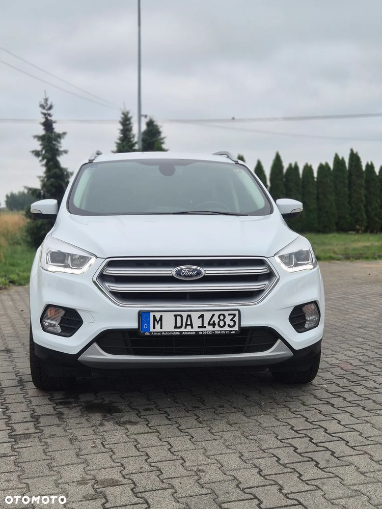 Ford Kuga 1.5 EcoBoost 2x4 Titanium - 3