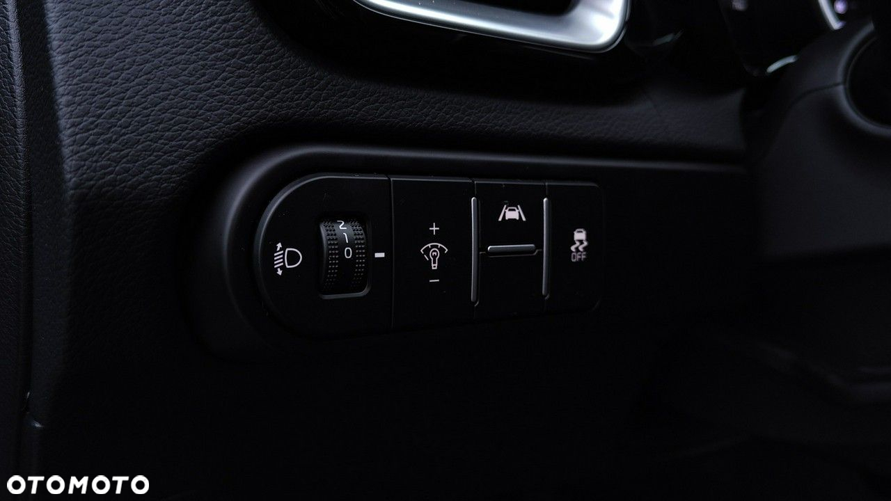 Kia Ceed - 10