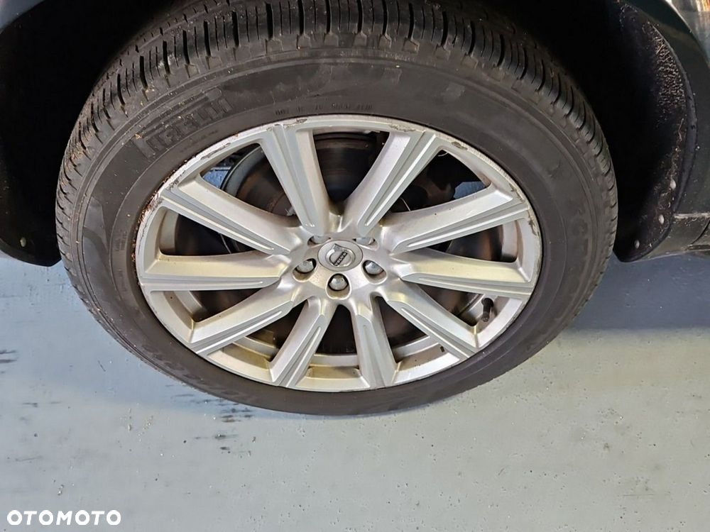 Volvo XC 90 - 18