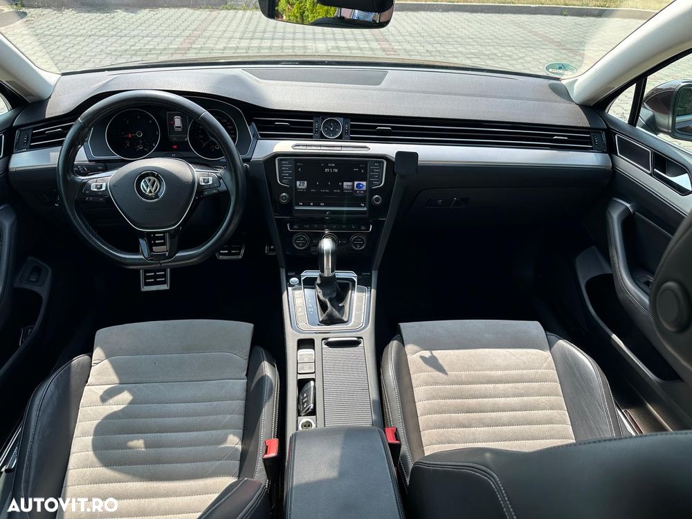 Volkswagen Passat 2.0 TDI DSG 4Motion R Executive - 5