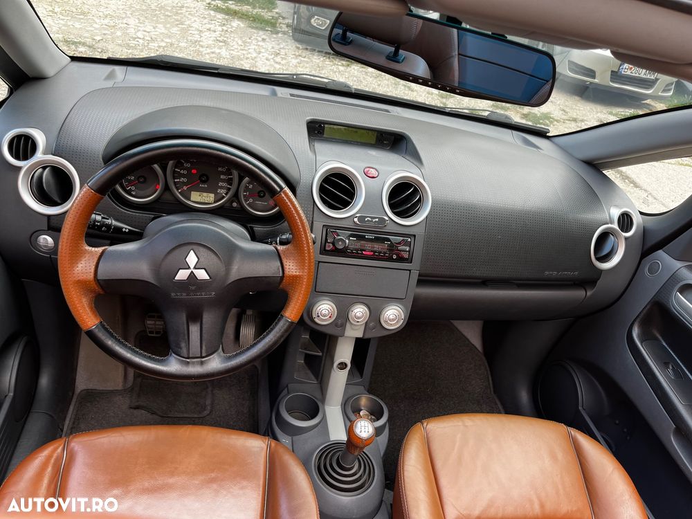 Mitsubishi Colt - 11