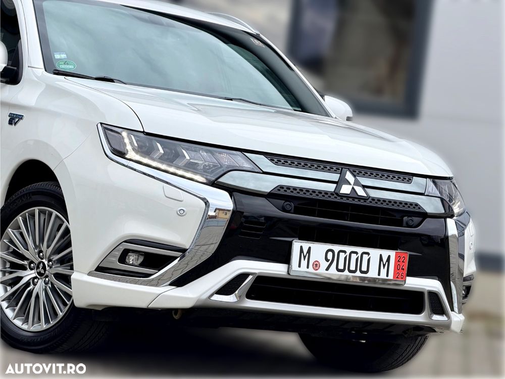 Mitsubishi Outlander - 33