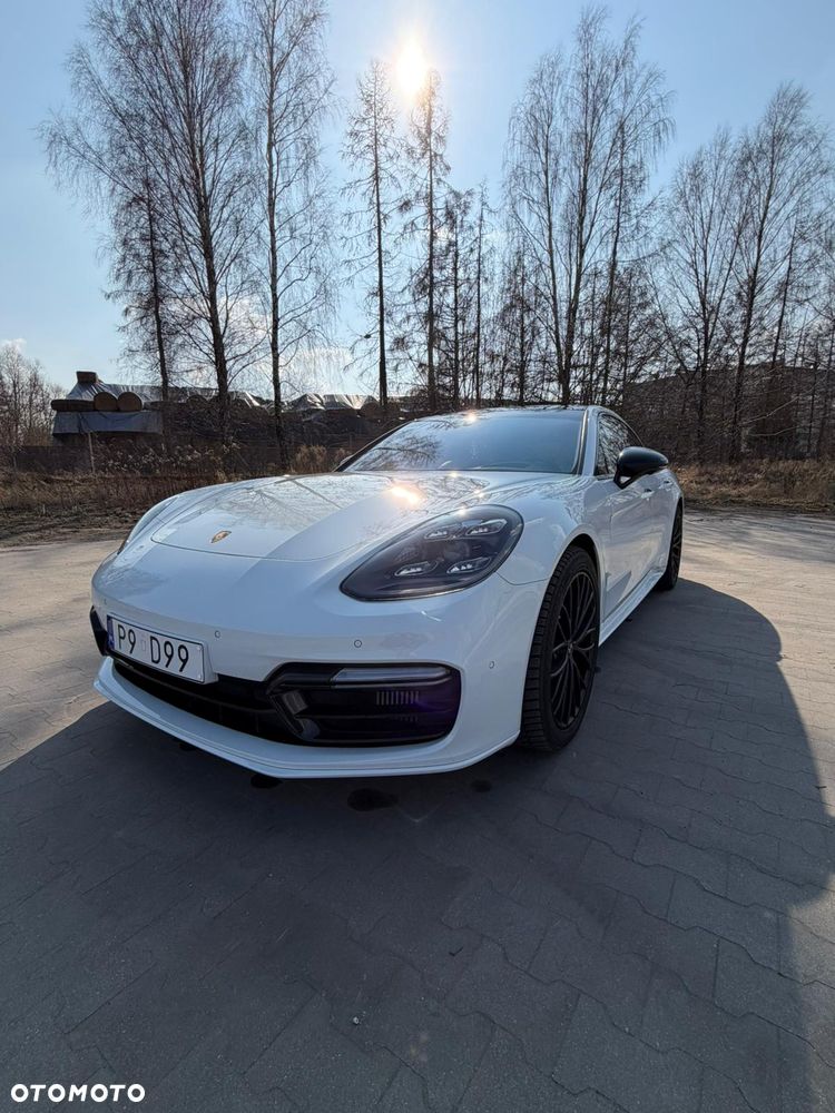 Porsche Panamera Turbo S - 1