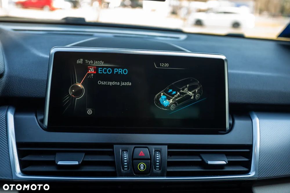 BMW Seria 2 218d M Sport - 32