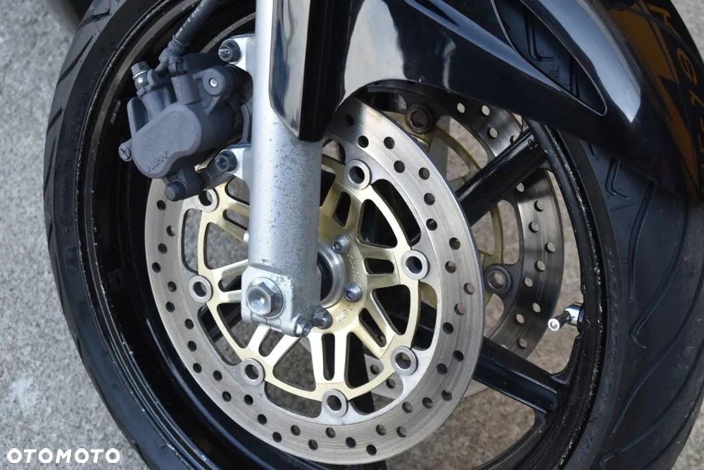 Honda CBR - 27