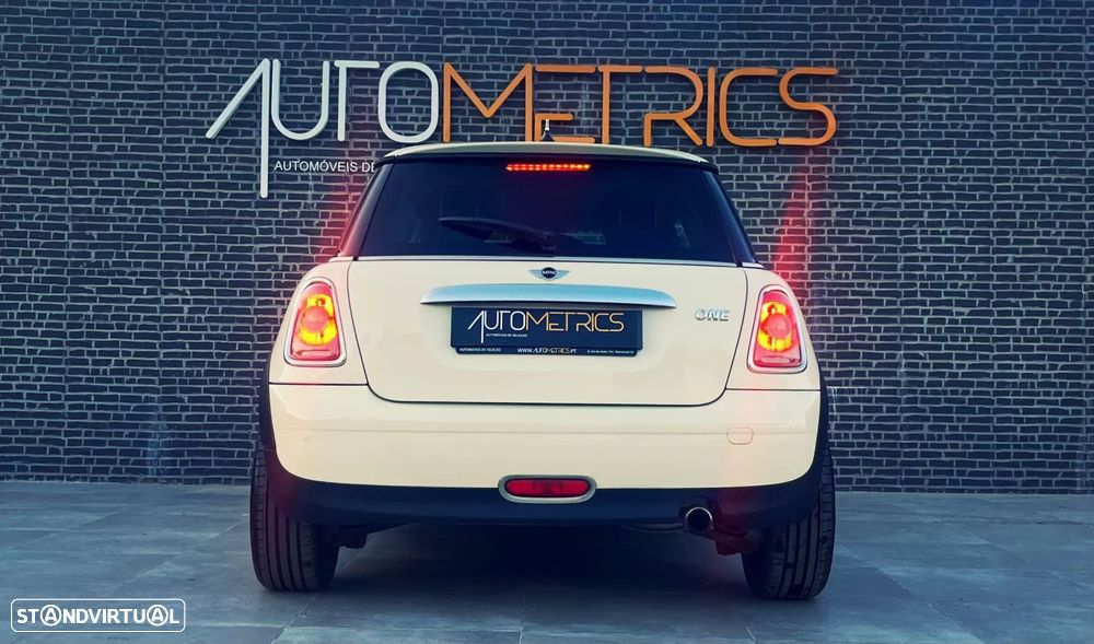 MINI 3 Portas One 1.4 - 14