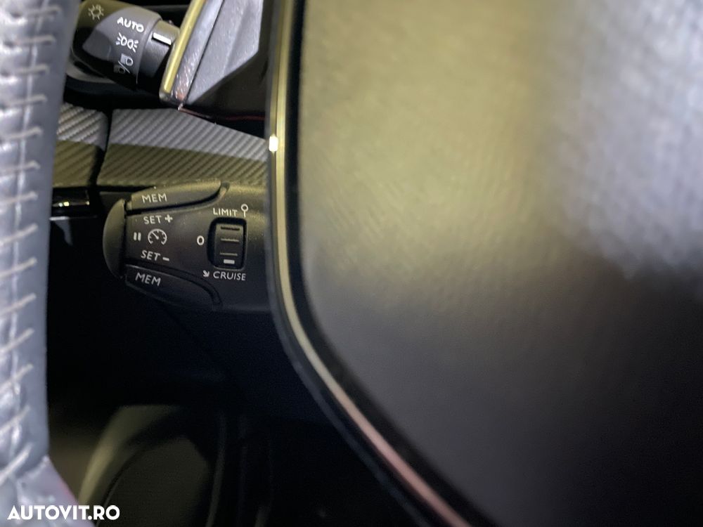 Peugeot 2008 1.5 BlueHDI STT EAT8 Allure - 13