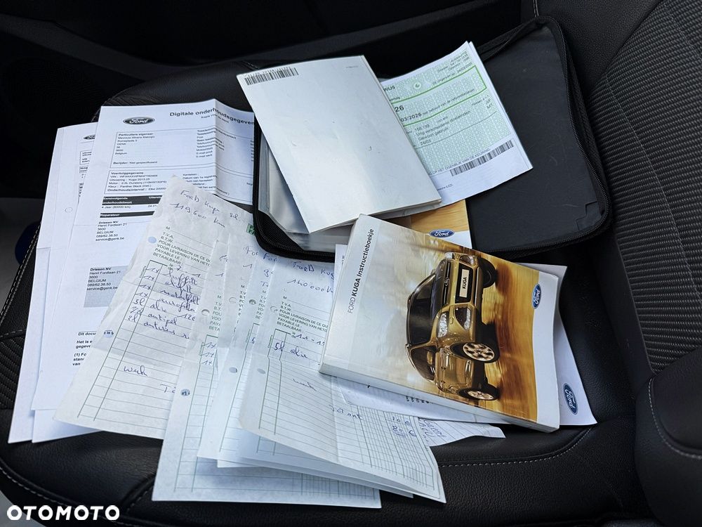 Ford Kuga 2.0 TDCi 2x4 Titanium - 40