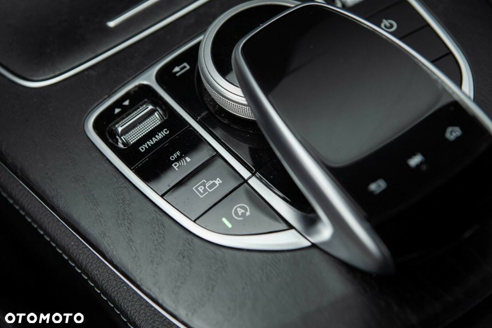 Mercedes-Benz Klasa E 200 9G-TRONIC - 31