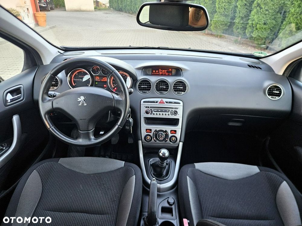 Peugeot 308 - 24