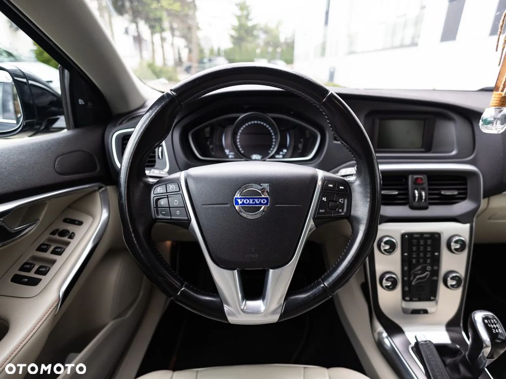 Volvo V40 D2 Ocean Race - 8