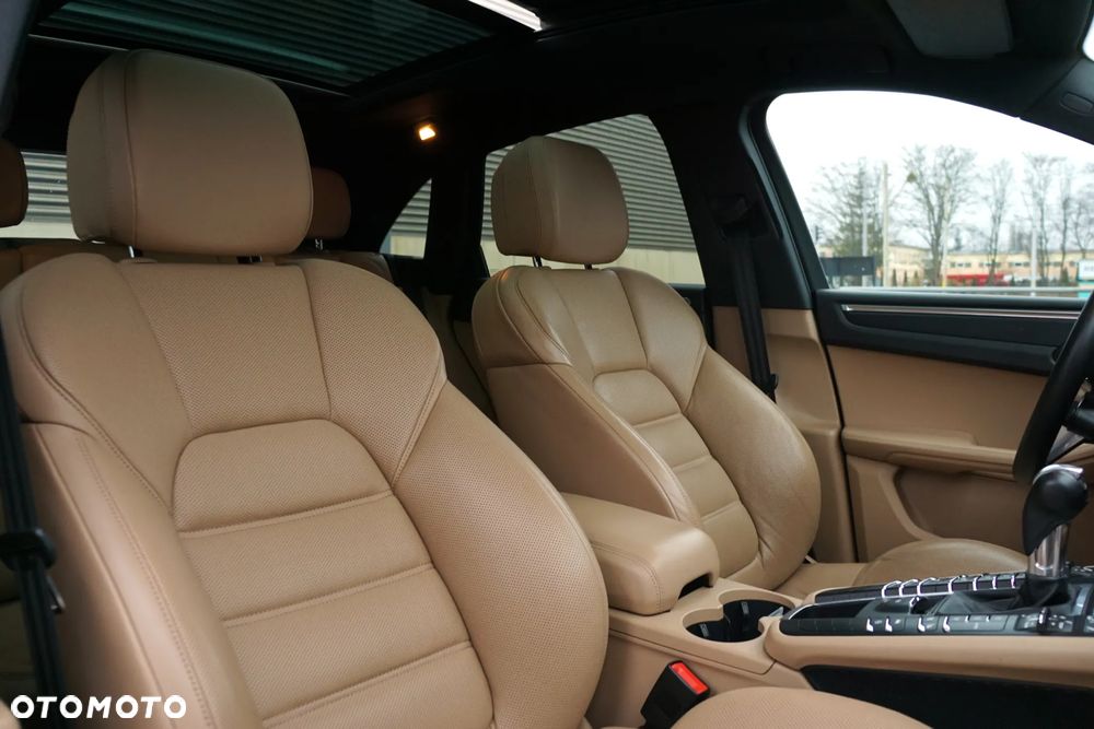 Porsche Macan - 17