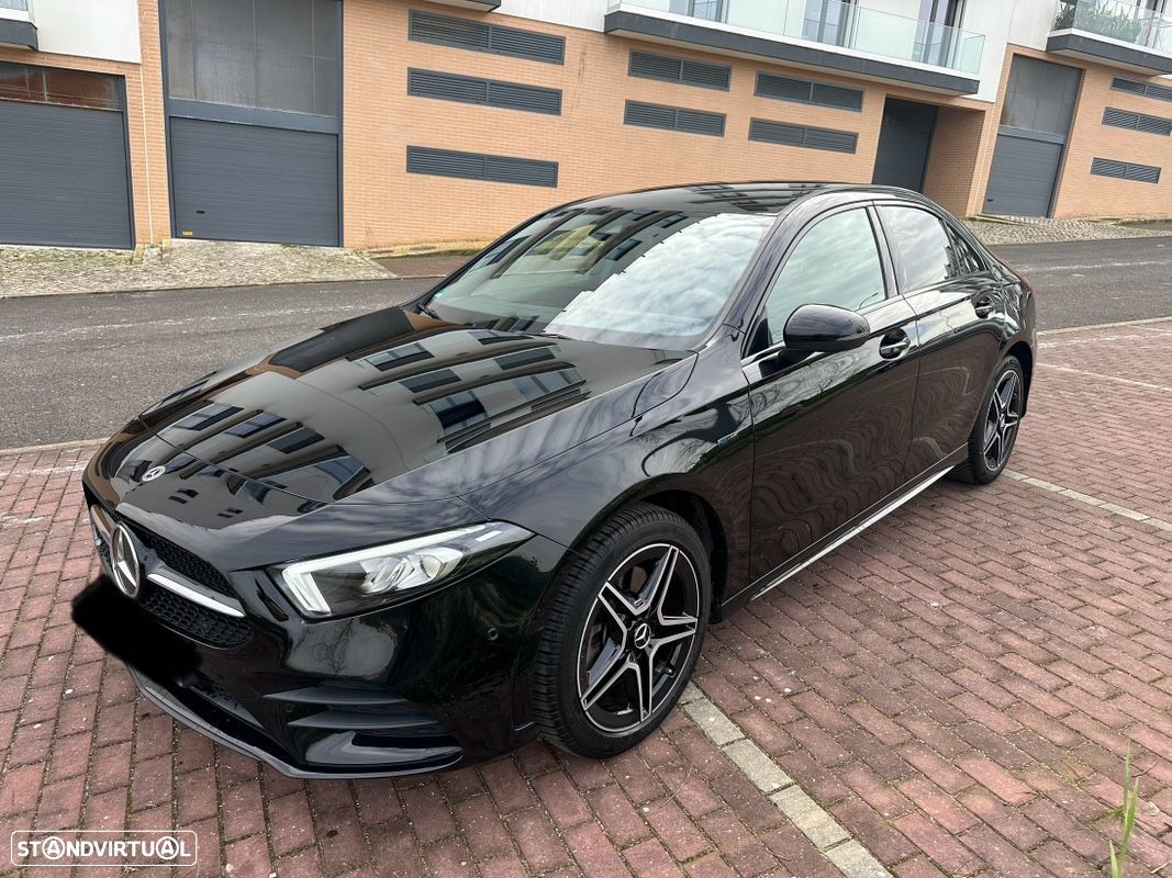 Mercedes-Benz A 250 Limousine e AMG Line - 1