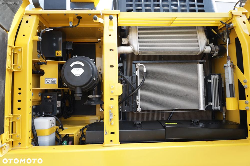 Komatsu PC210LC-11 - 32