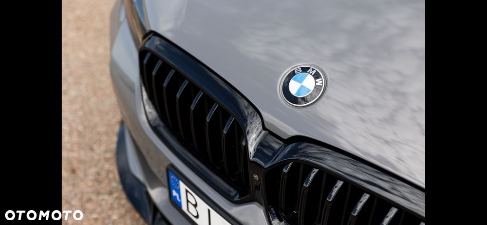 BMW Seria 5 M550i xDrive - 12