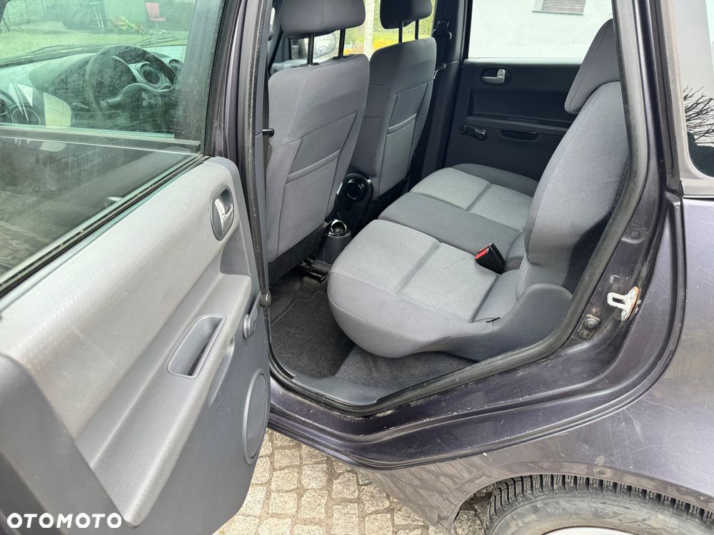 Mitsubishi Colt - 37