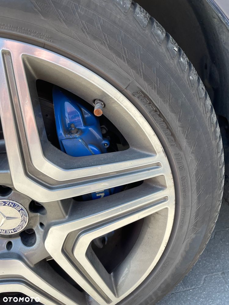 Mercedes-Benz ML 63 AMG 4-Matic - 22