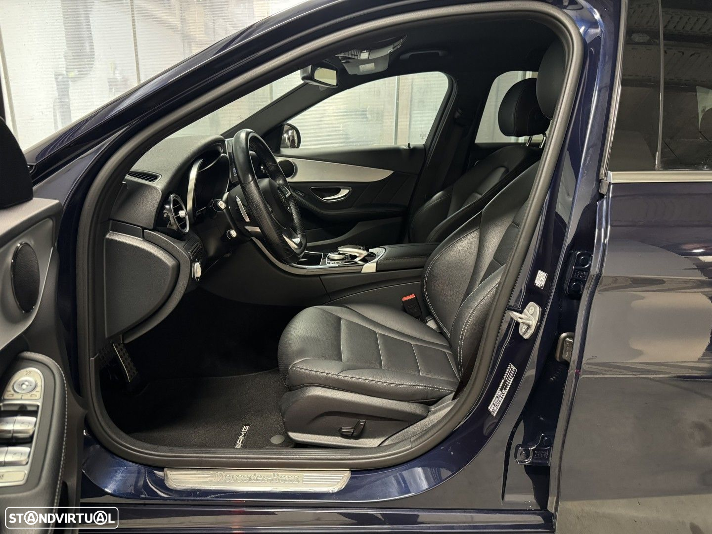Mercedes-Benz C 300 h AMG Line - 31