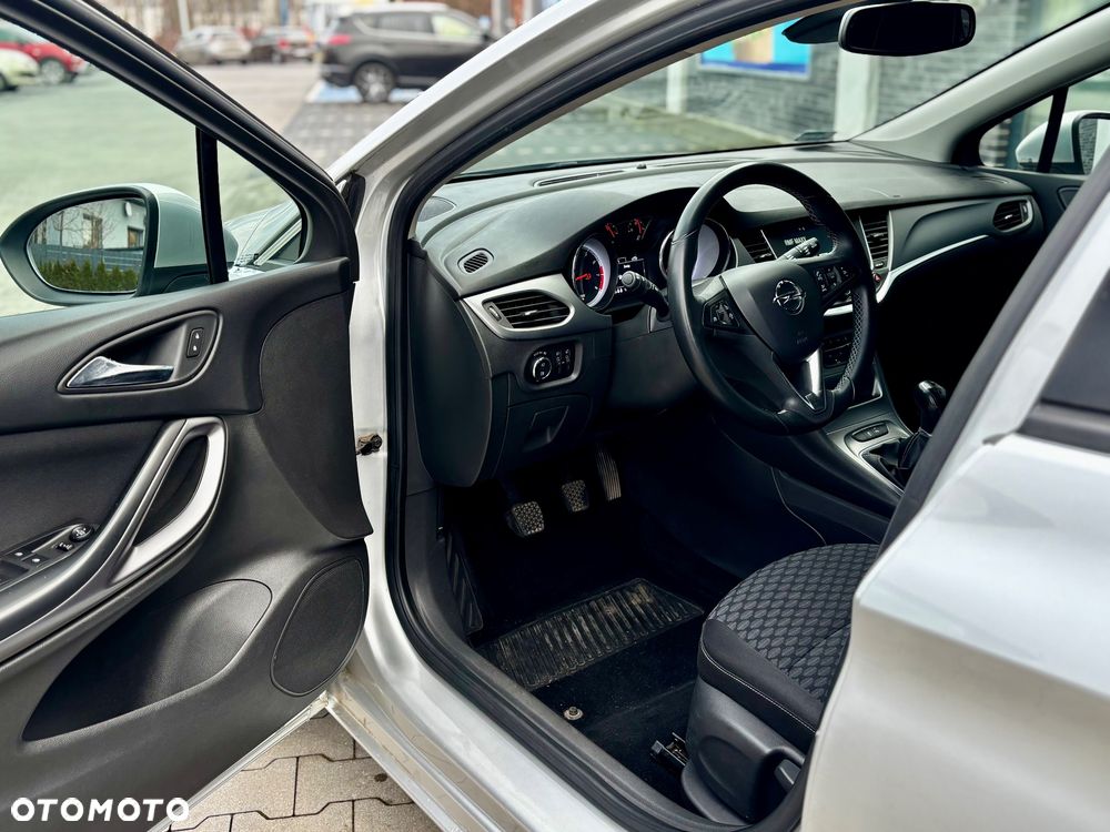 Opel Astra 1.4 T Enjoy - 12