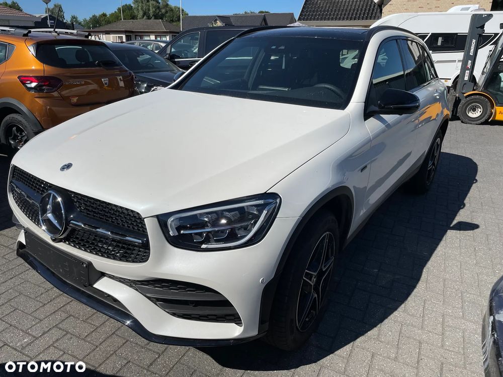 Mercedes-Benz GLC 220 d 4-Matic AMG Line - 6