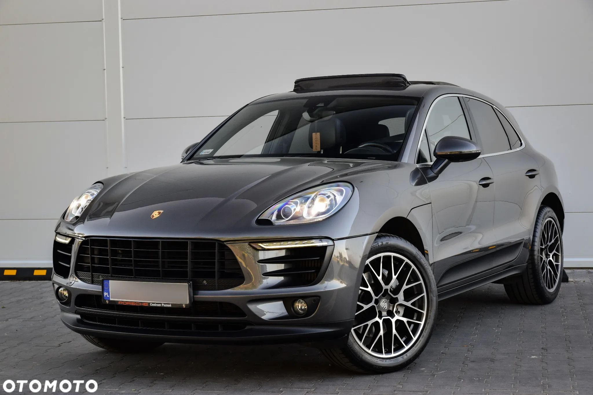 Porsche Macan S - 1