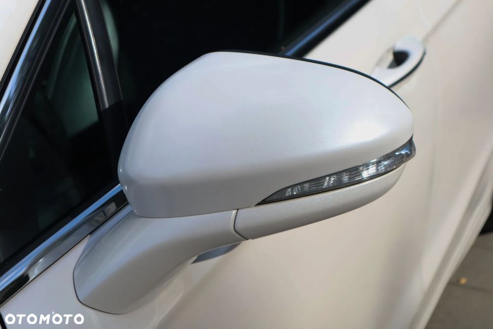 Ford Mondeo Vignale 2.0 TDCi PowerShift - 11