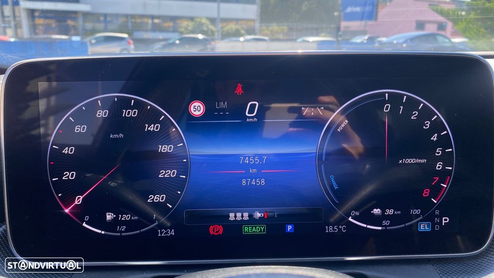 Mercedes-Benz C 300 e - 32