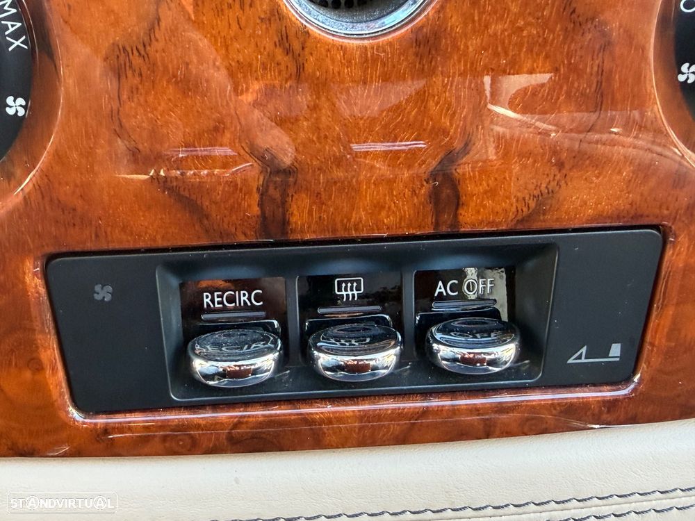 Rolls Royce Phantom 6.8 V12 - 31