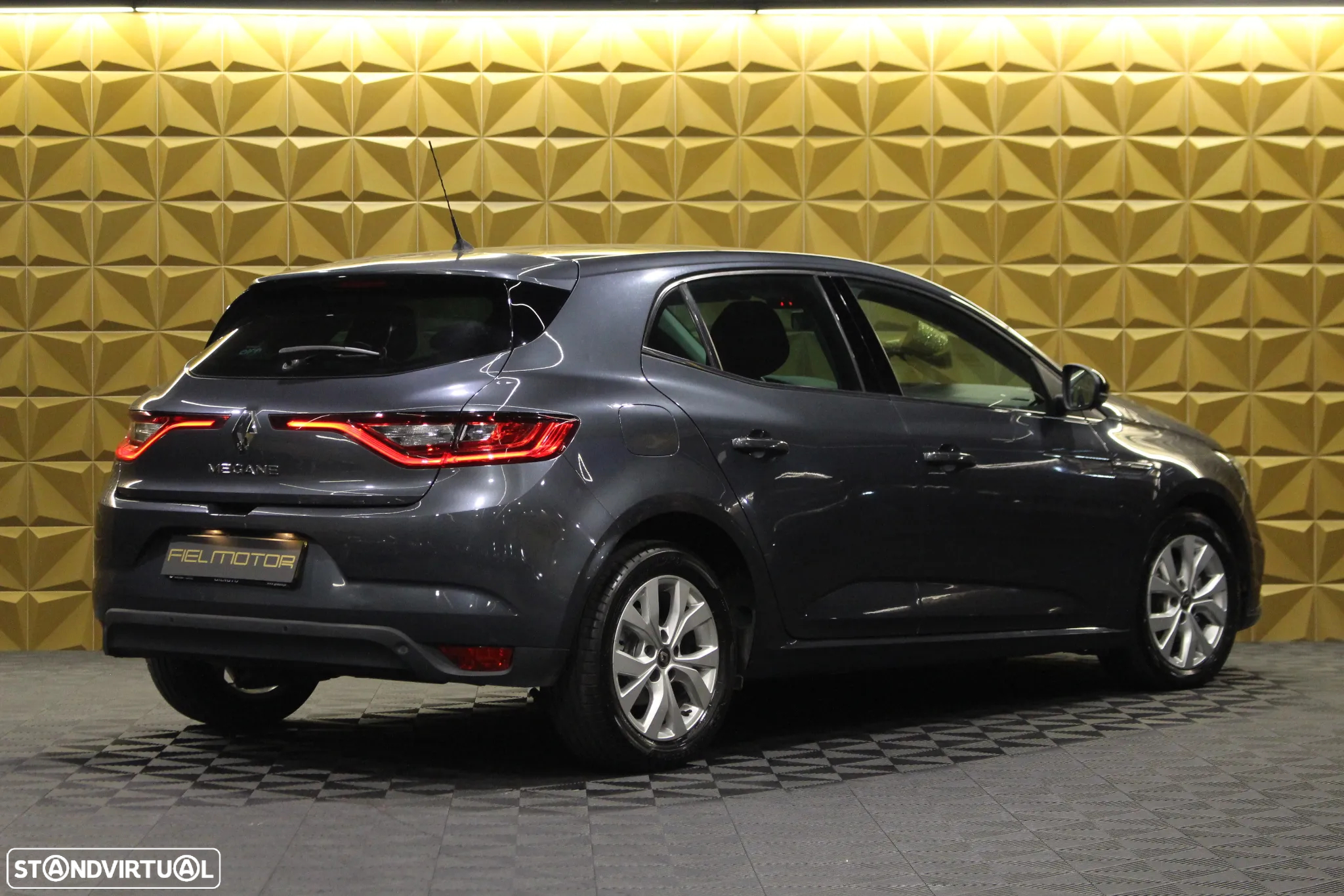Renault Mégane 1.5 Blue dCi Limited - 8