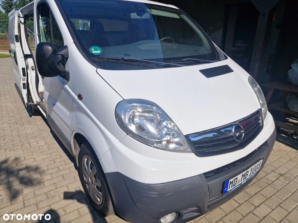 Opel Vivaro - 1