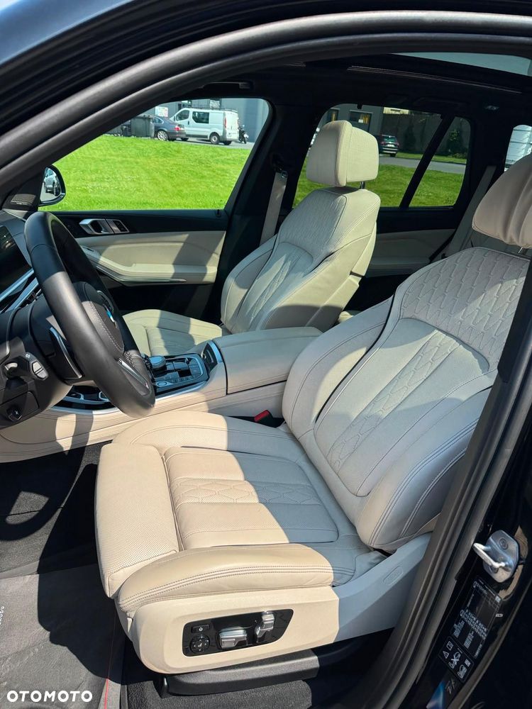 BMW X5 M M50d - 11