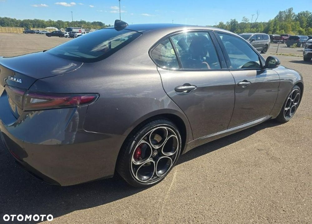 Alfa Romeo Giulia 2.0 Turbo Veloce Q4 - 4
