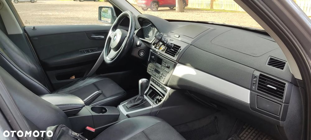 BMW X3 2.5si - 13