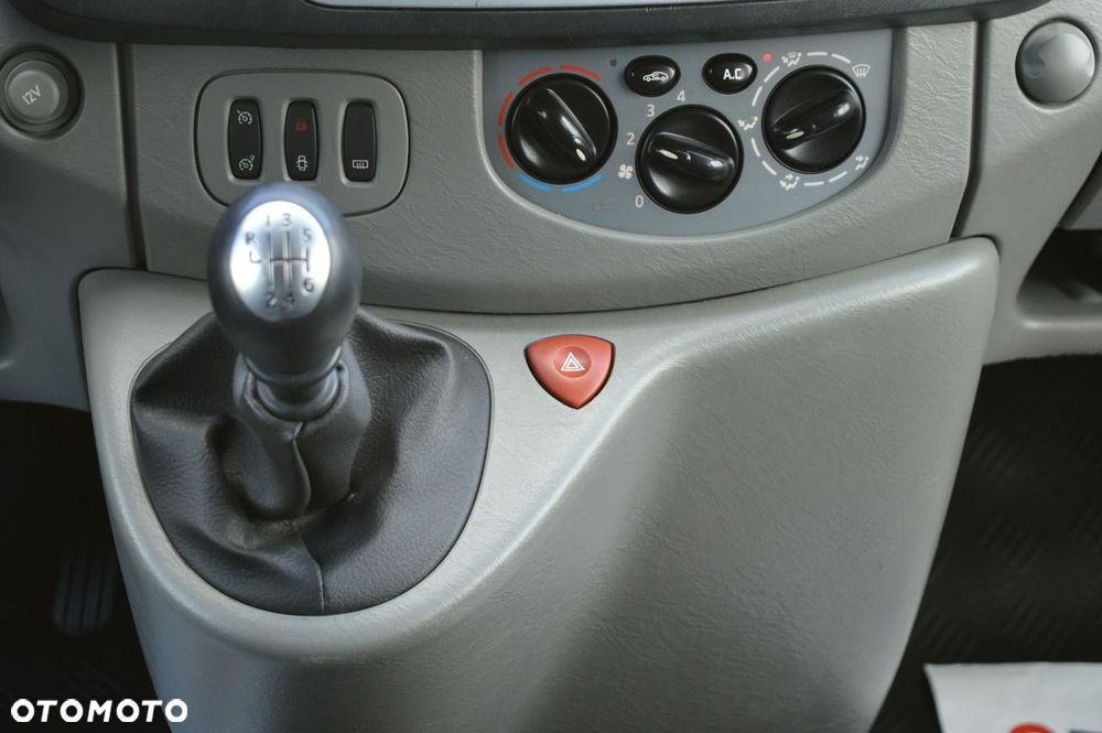Opel Vivaro - 23
