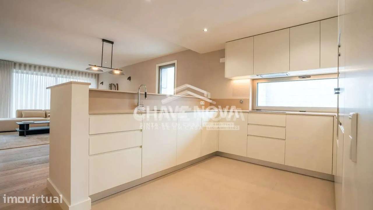 Apartamento de Luxo no Empreendimento São Paio OD/02601PG - Grande imagem: 2/16